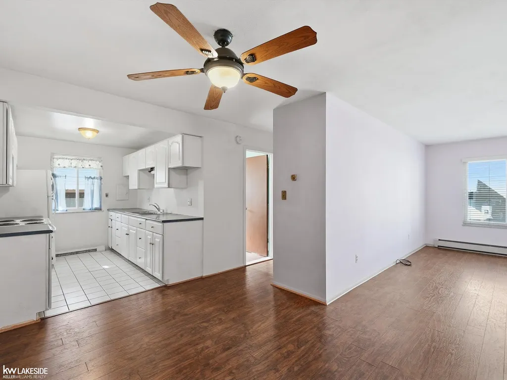 21382 Beaconsfield Street St. Clair Shores City MI 48080