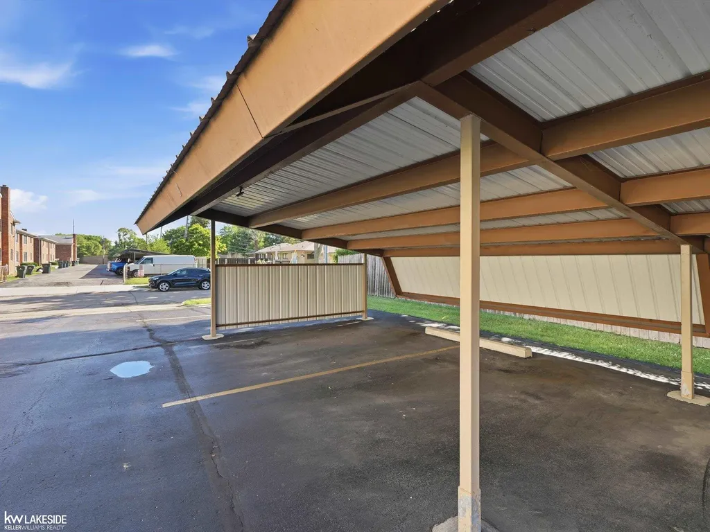 21382 Beaconsfield Street St. Clair Shores City MI 48080