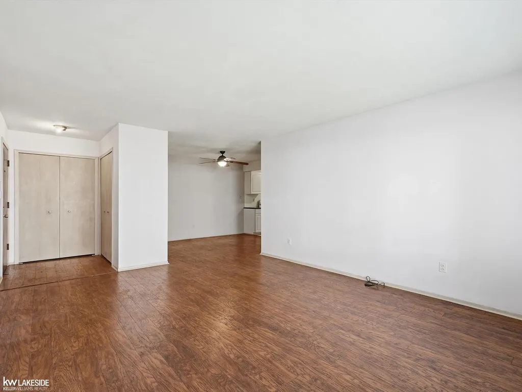 21382 Beaconsfield Street St. Clair Shores City MI 48080