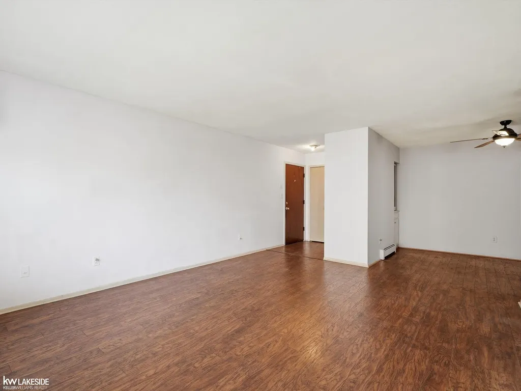 21382 Beaconsfield Street St. Clair Shores City MI 48080