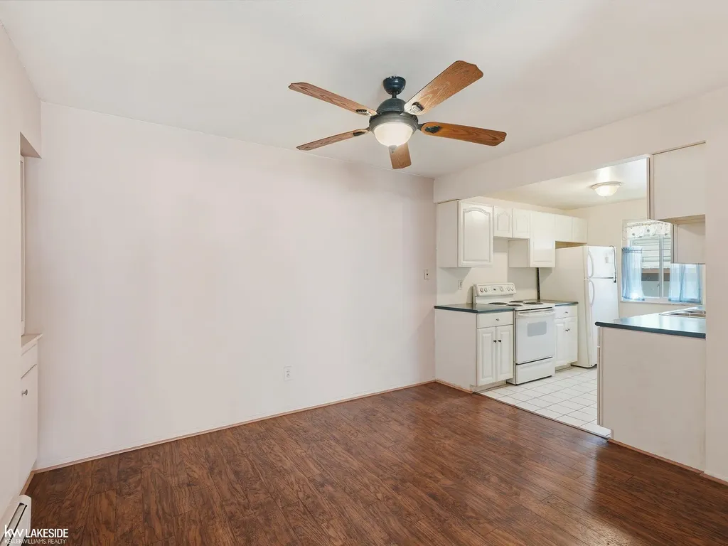 21382 Beaconsfield Street St. Clair Shores City MI 48080