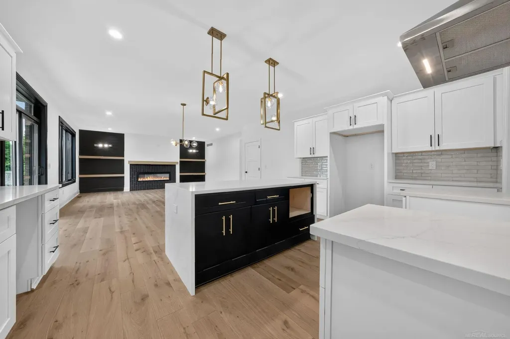 56681 Via Toscana Street Macomb Township MI 48042