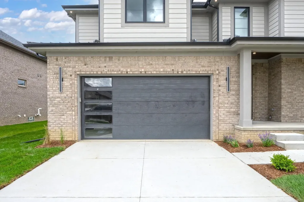 56681 Via Toscana Street Macomb Township MI 48042