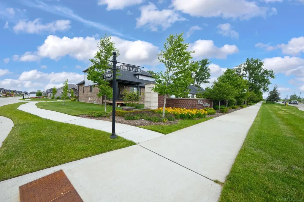 56681 Via Toscana Street Macomb Township MI 48042
