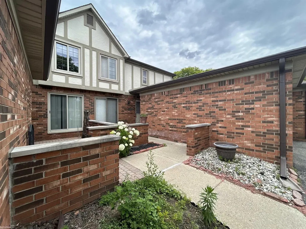 49283 Ashley Court Shelby Charter Township MI 48315
