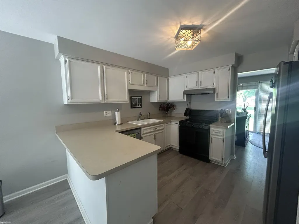 49283 Ashley Court Shelby Charter Township MI 48315