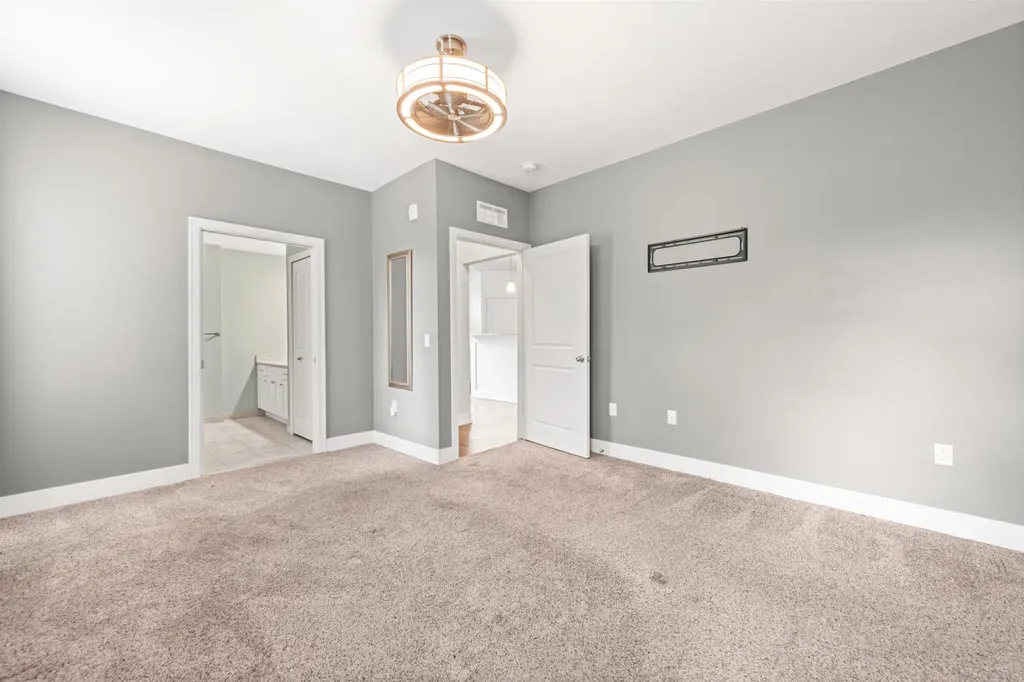 5656 Flagstaff Pines Drive Shelby Charter Township MI 48317