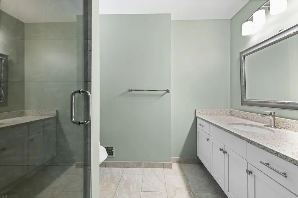 5656 Flagstaff Pines Drive Shelby Charter Township MI 48317