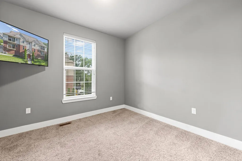 5656 Flagstaff Pines Drive Shelby Charter Township MI 48317