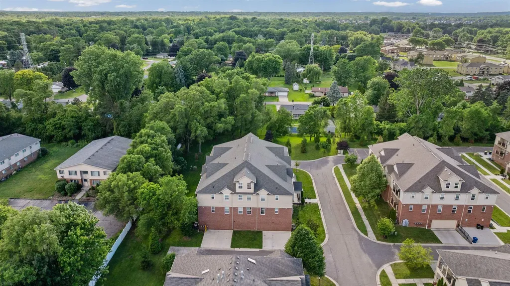 5656 Flagstaff Pines Drive Shelby Charter Township MI 48317