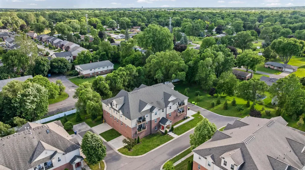 5656 Flagstaff Pines Drive Shelby Charter Township MI 48317