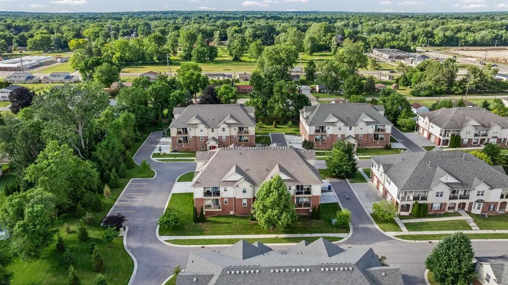 5656 Flagstaff Pines Drive Shelby Charter Township MI 48317