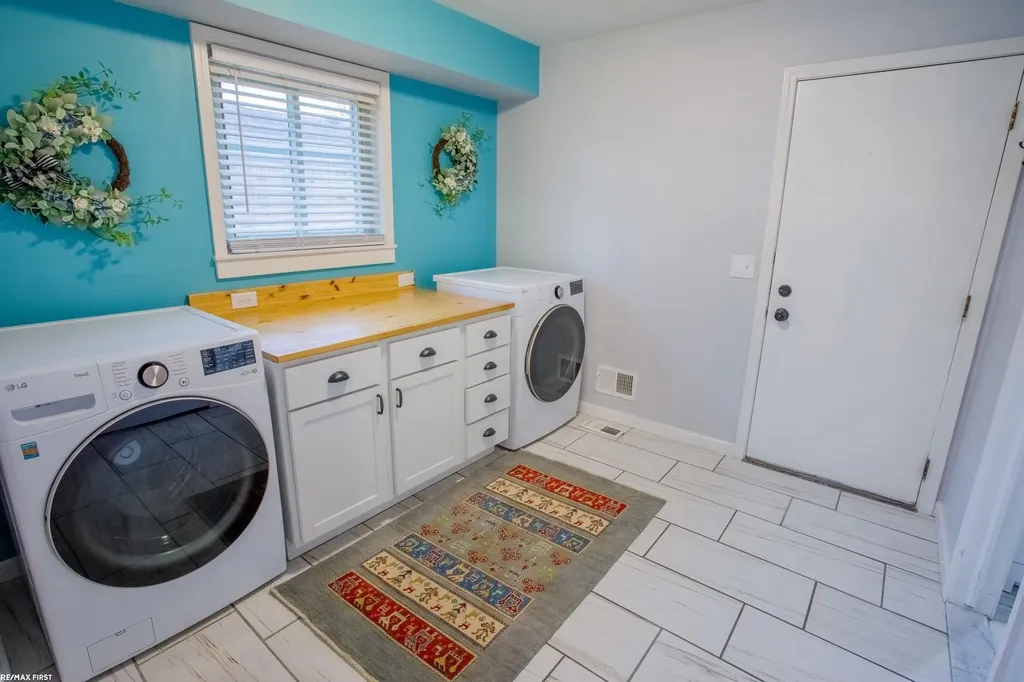47584 Mount Vesuvius Drive Macomb Township MI 48044