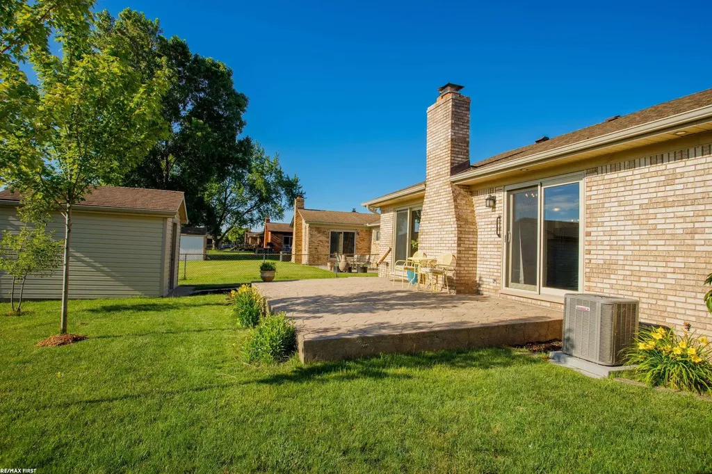 47584 Mount Vesuvius Drive Macomb Township MI 48044