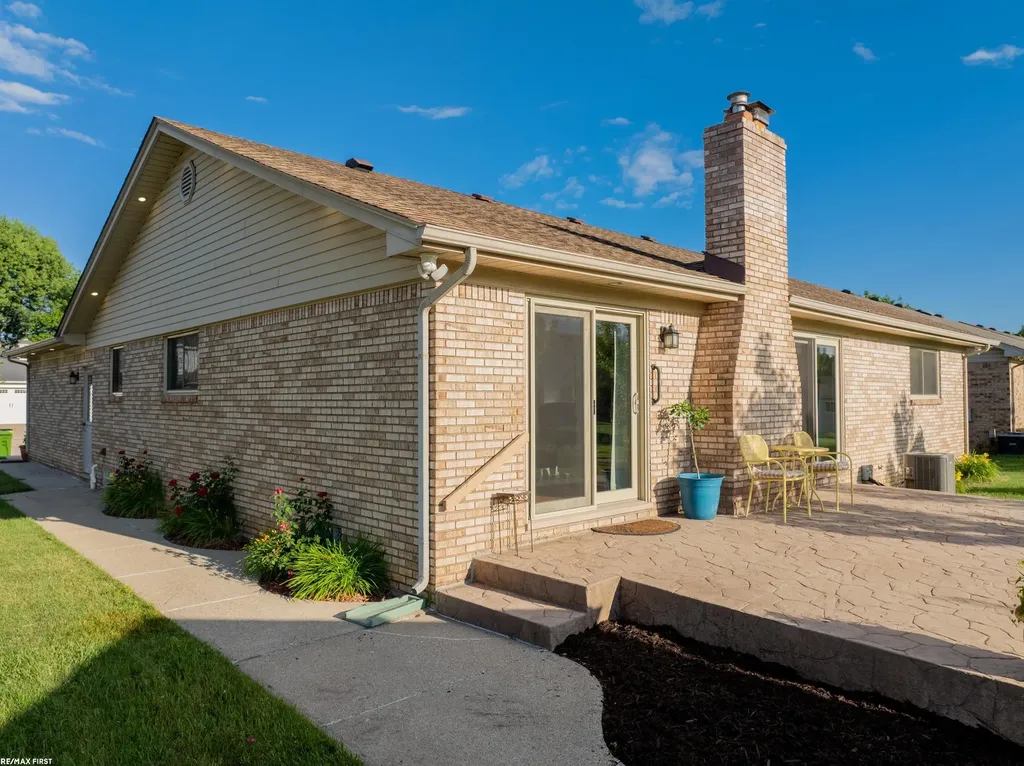 47584 Mount Vesuvius Drive Macomb Township MI 48044