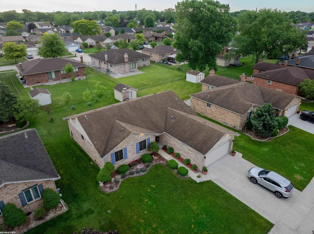 47584 Mount Vesuvius Drive Macomb Township MI 48044