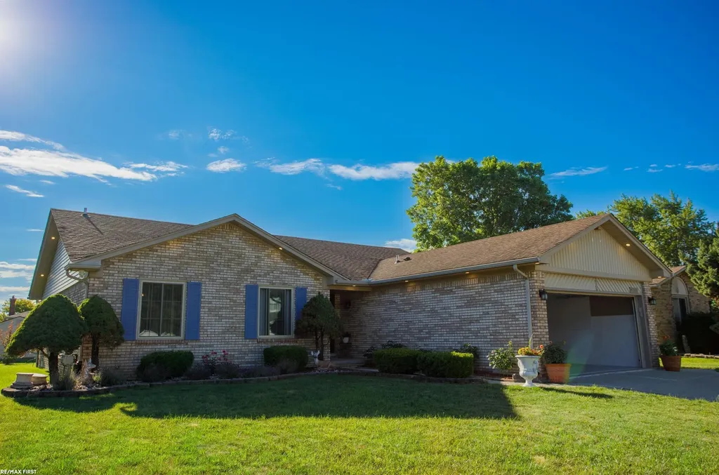 47584 Mount Vesuvius Drive Macomb Township MI 48044