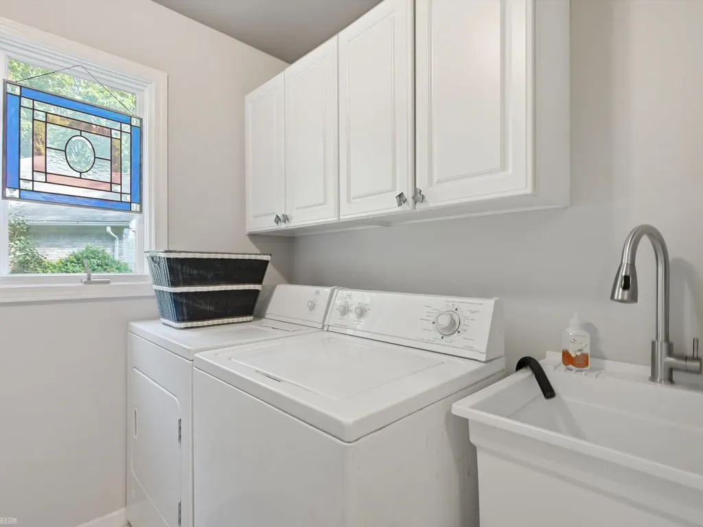 18036 N Lauren Drive Clinton Charter Township MI 48038