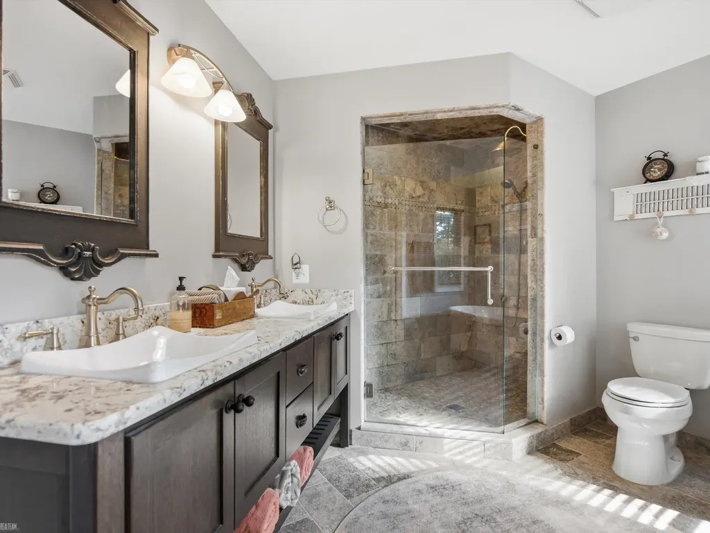 18036 N Lauren Drive Clinton Charter Township MI 48038