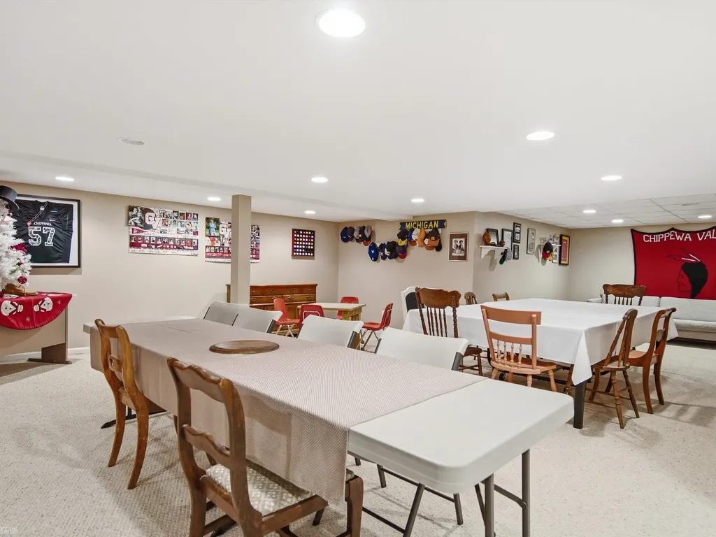 18036 N Lauren Drive Clinton Charter Township MI 48038