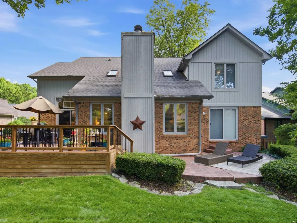 18036 N Lauren Drive Clinton Charter Township MI 48038
