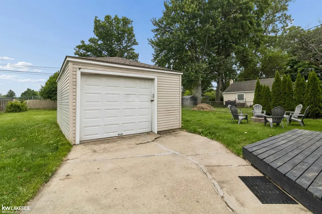 229 N Wilson Boulevard Mt. Clemens City MI 48043