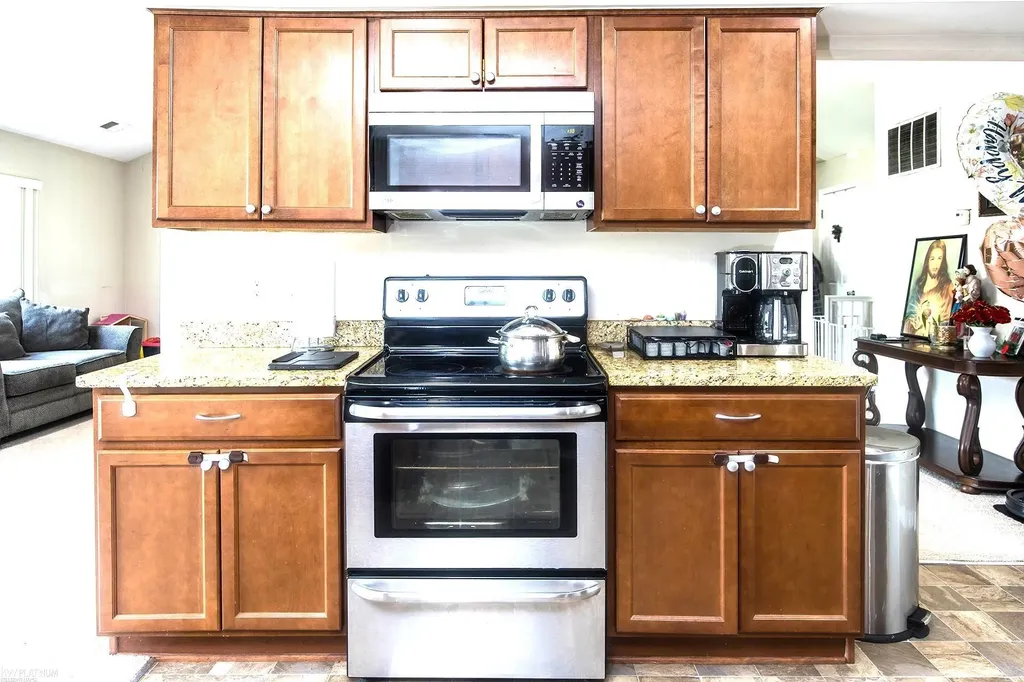 14225 Shadywood Drive Sterling Heights City MI 48312