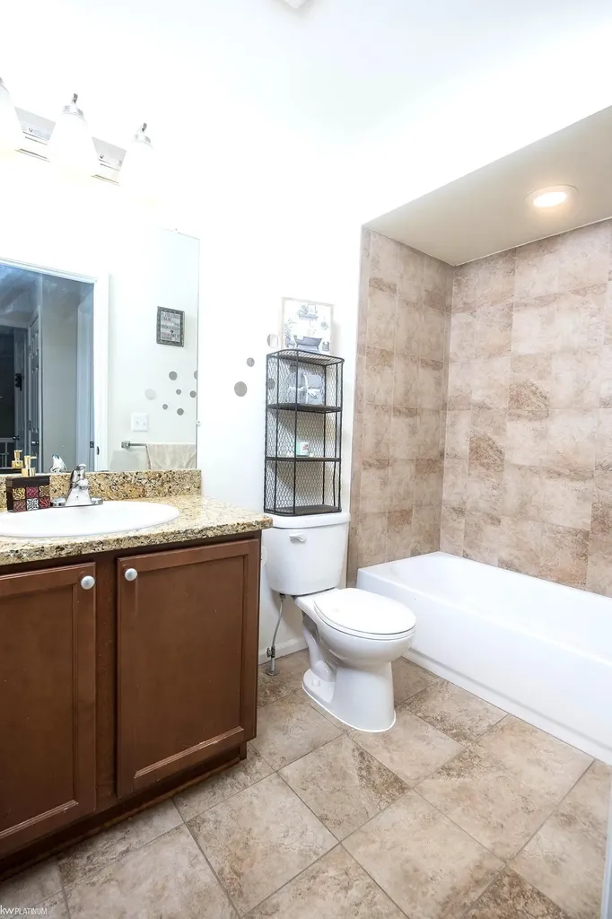 14225 Shadywood Drive Sterling Heights City MI 48312