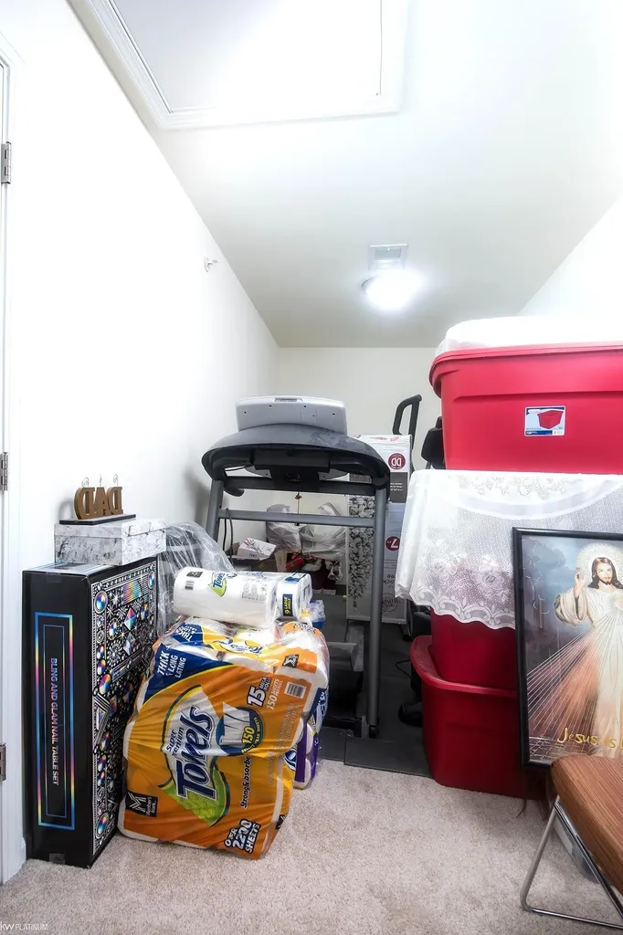 14225 Shadywood Drive Sterling Heights City MI 48312