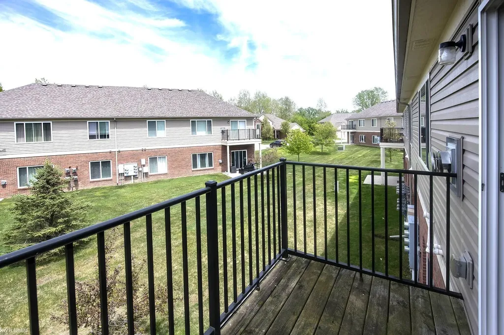 14225 Shadywood Drive Sterling Heights City MI 48312