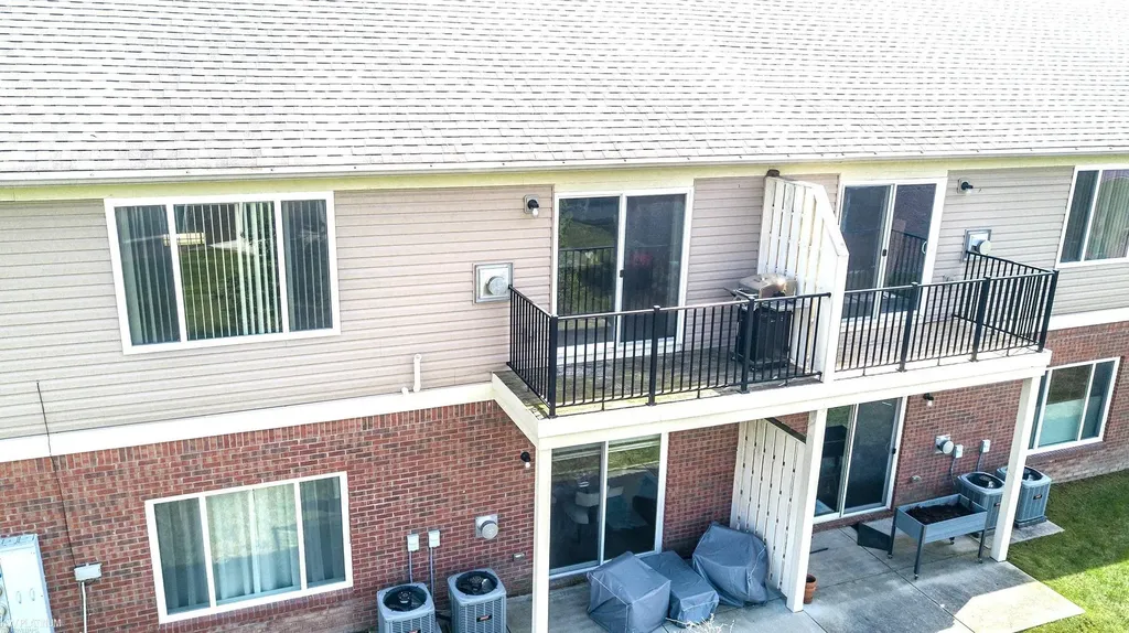 14225 Shadywood Drive Sterling Heights City MI 48312