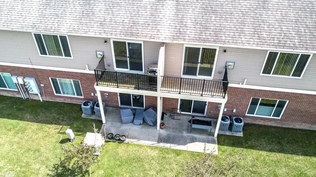 14225 Shadywood Drive Sterling Heights City MI 48312