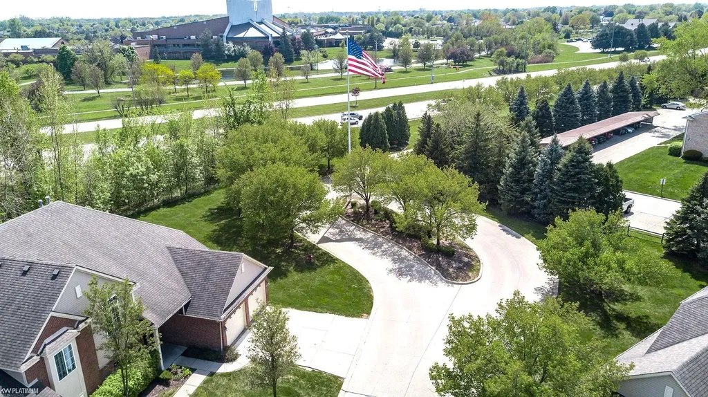 14225 Shadywood Drive Sterling Heights City MI 48312