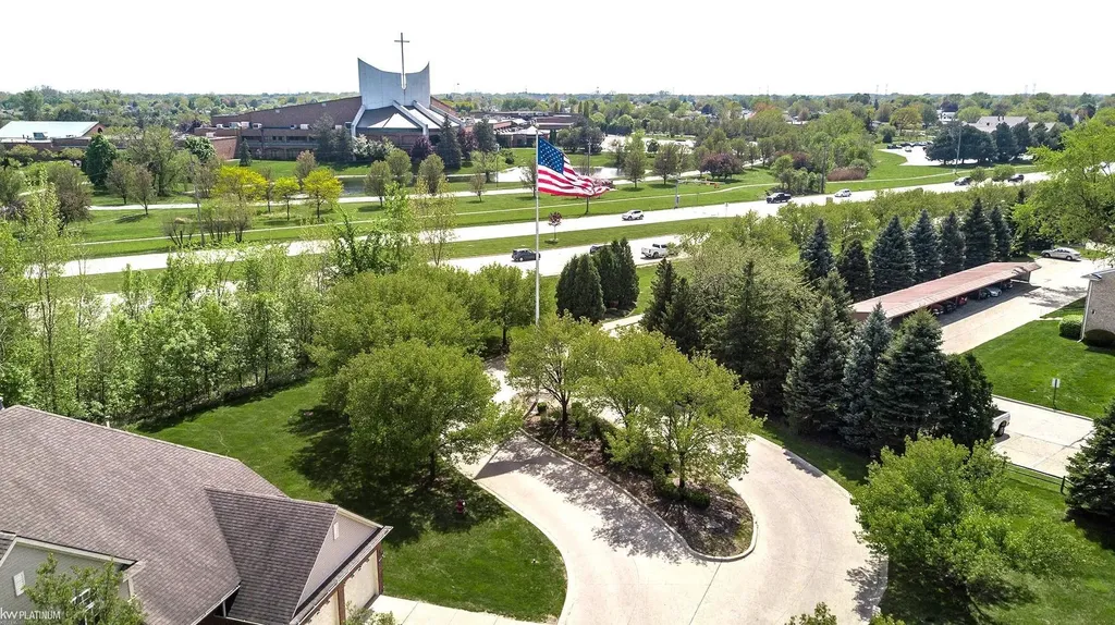 14225 Shadywood Drive Sterling Heights City MI 48312