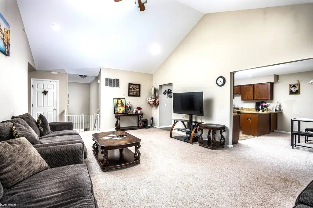14225 Shadywood Drive Sterling Heights City MI 48312