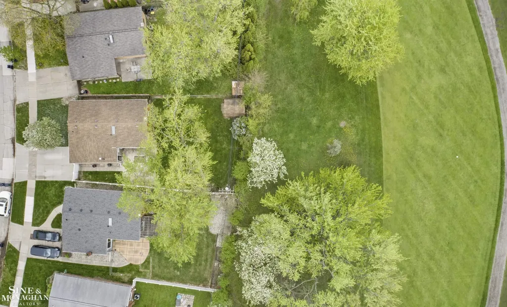 3914 Edgeland Avenue Royal Oak City MI 48073