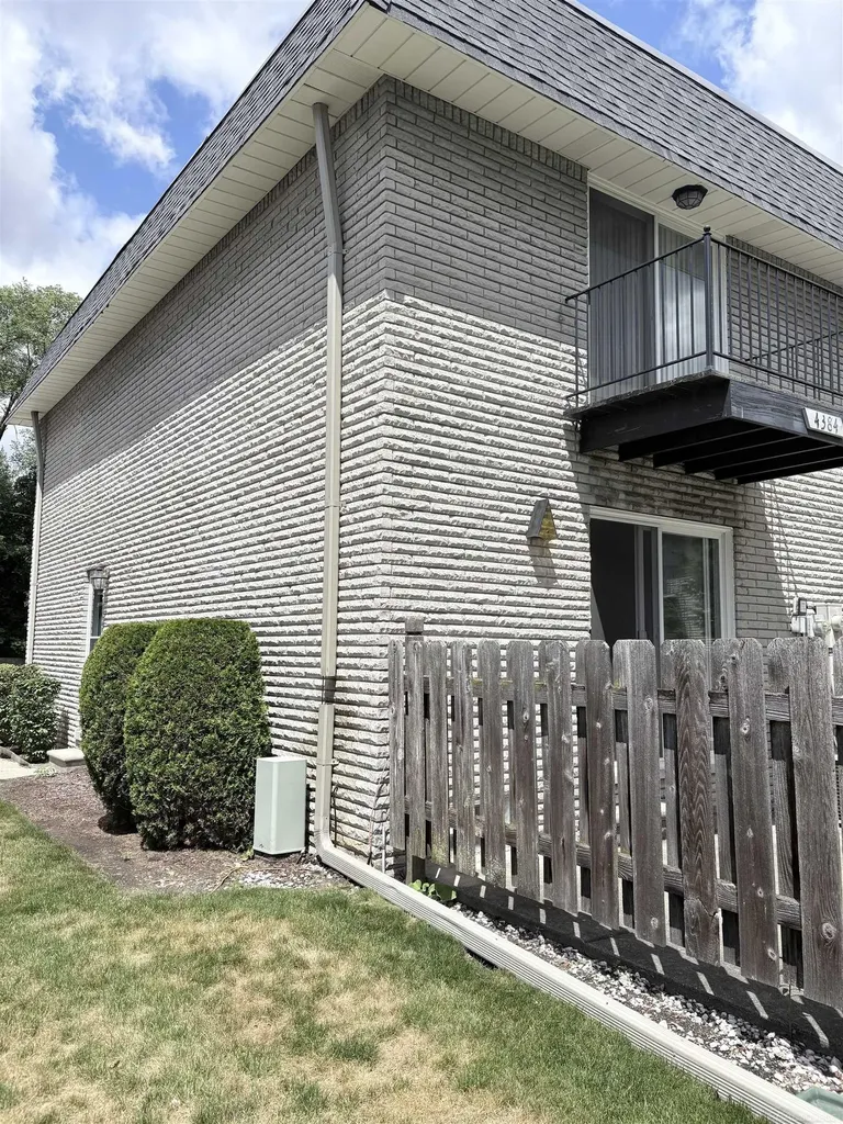 4384 15 Mile Road Sterling Heights City MI 48310