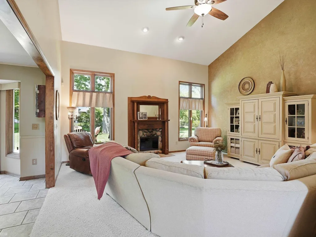 42199 Kyle Drive Clinton Charter Township MI 48038