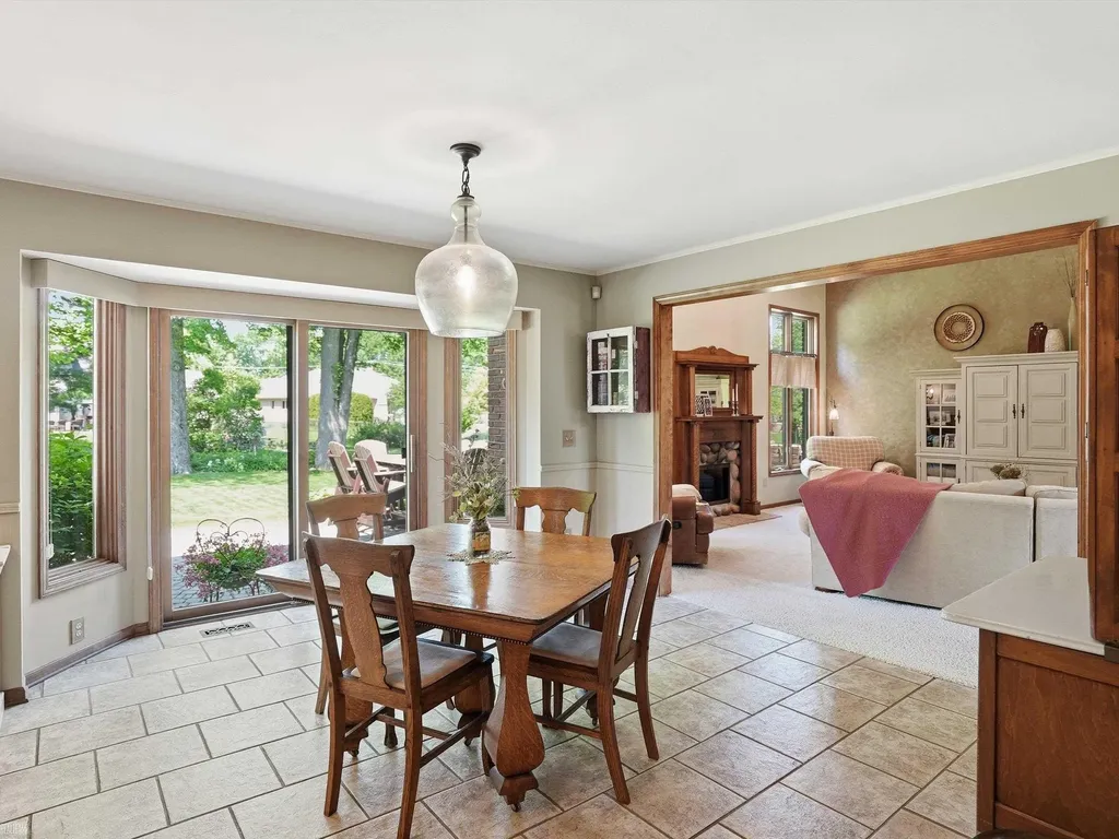 42199 Kyle Drive Clinton Charter Township MI 48038