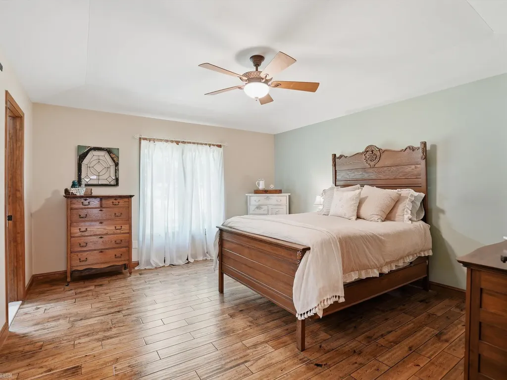 42199 Kyle Drive Clinton Charter Township MI 48038