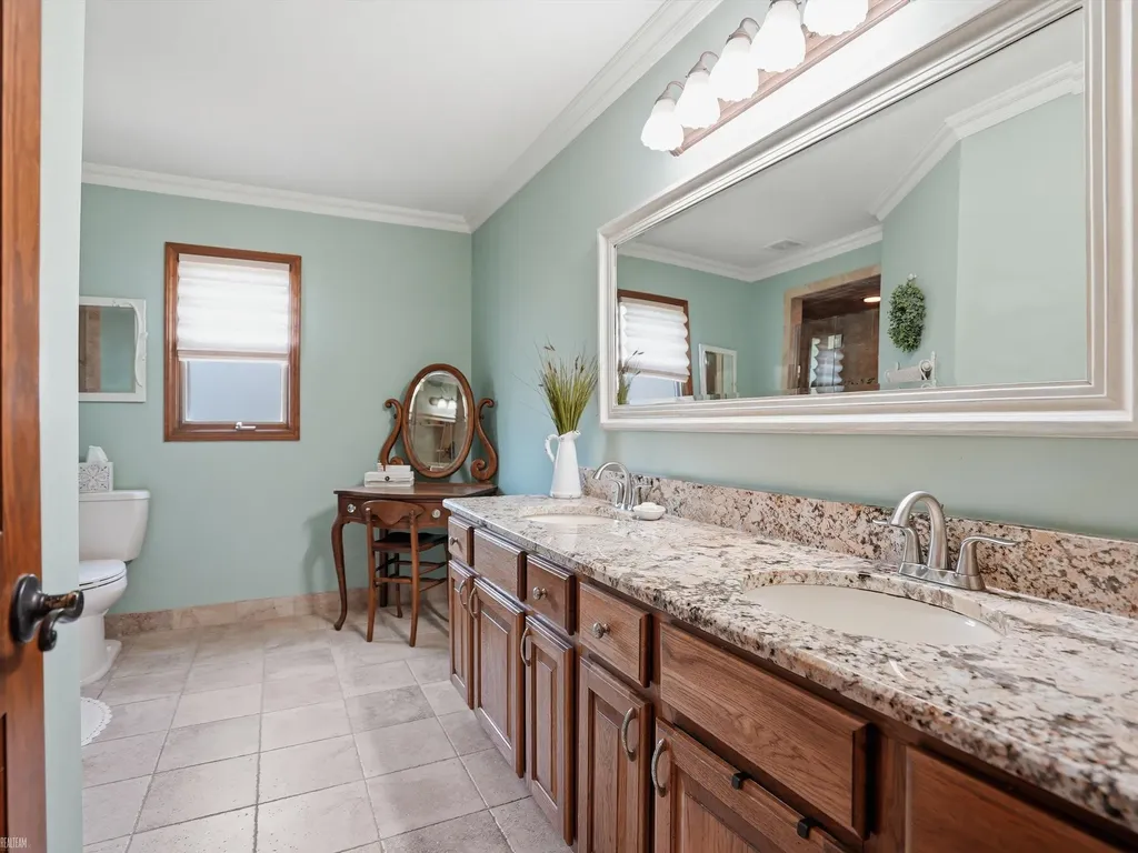 42199 Kyle Drive Clinton Charter Township MI 48038