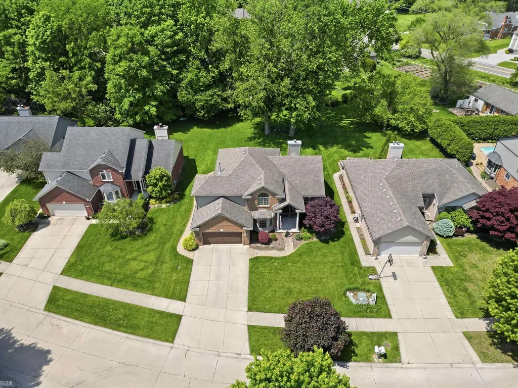 42199 Kyle Drive Clinton Charter Township MI 48038
