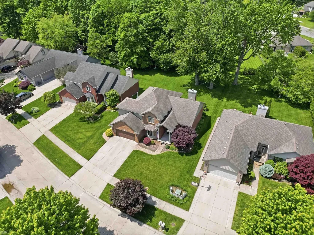 42199 Kyle Drive Clinton Charter Township MI 48038