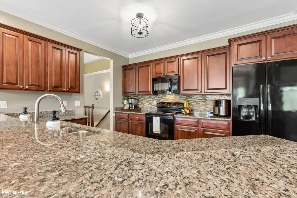 18202 Tiger Drive Macomb Township MI 48042