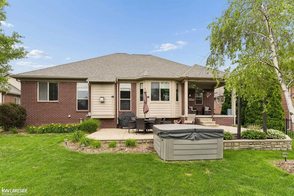 18202 Tiger Drive Macomb Township MI 48042