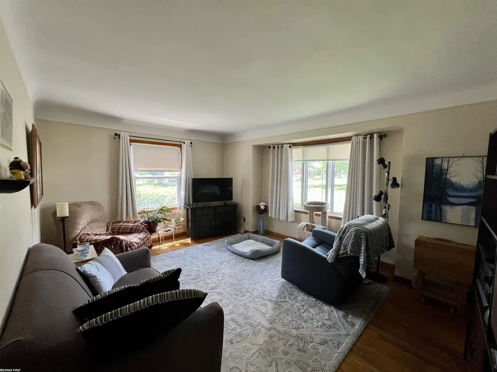 16624 Bettmar Street Roseville City MI 48066