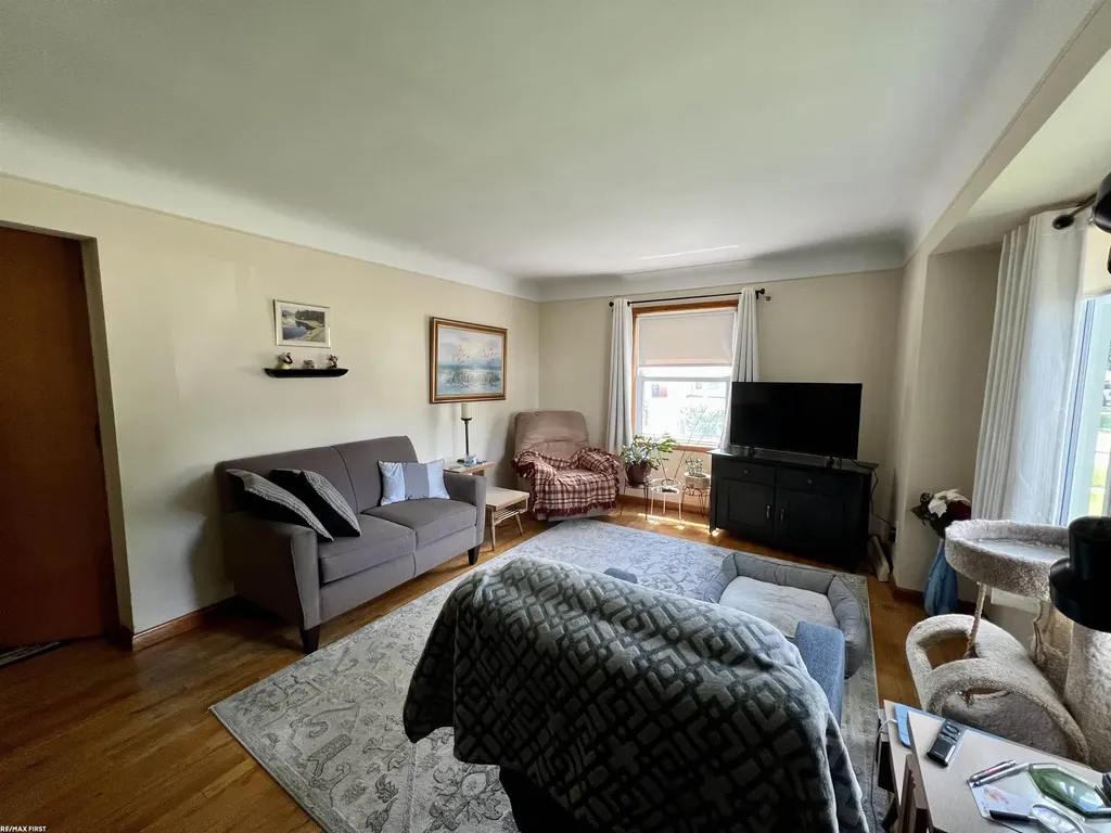 16624 Bettmar Street Roseville City MI 48066