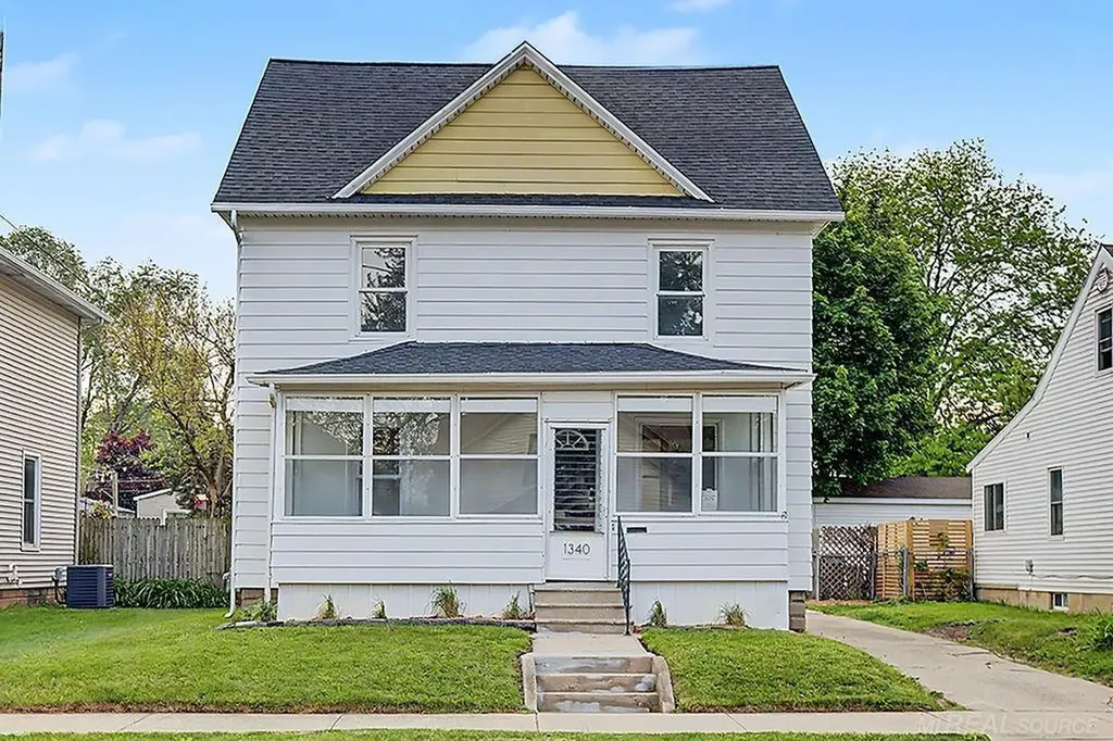 1340 Columbia Avenue Grand Rapids City MI 49505