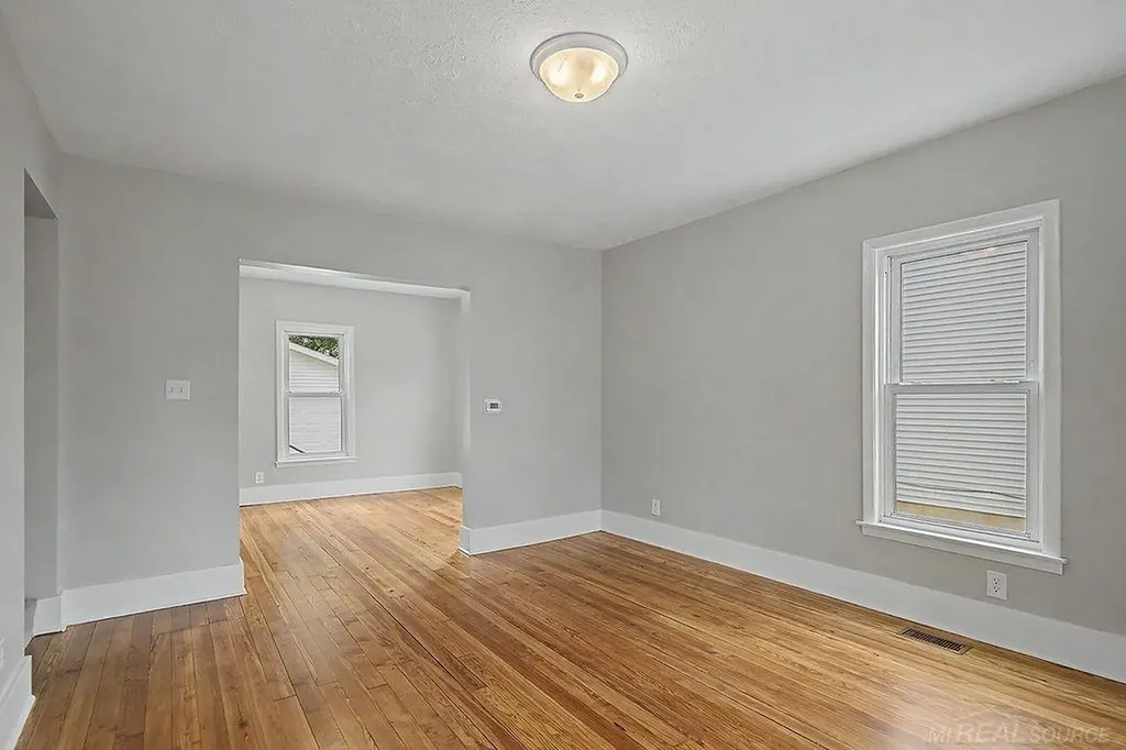 1340 Columbia Avenue Grand Rapids City MI 49505