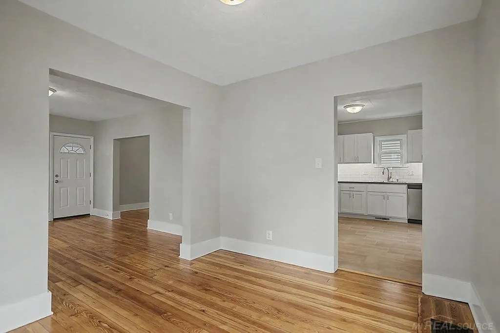 1340 Columbia Avenue Grand Rapids City MI 49505